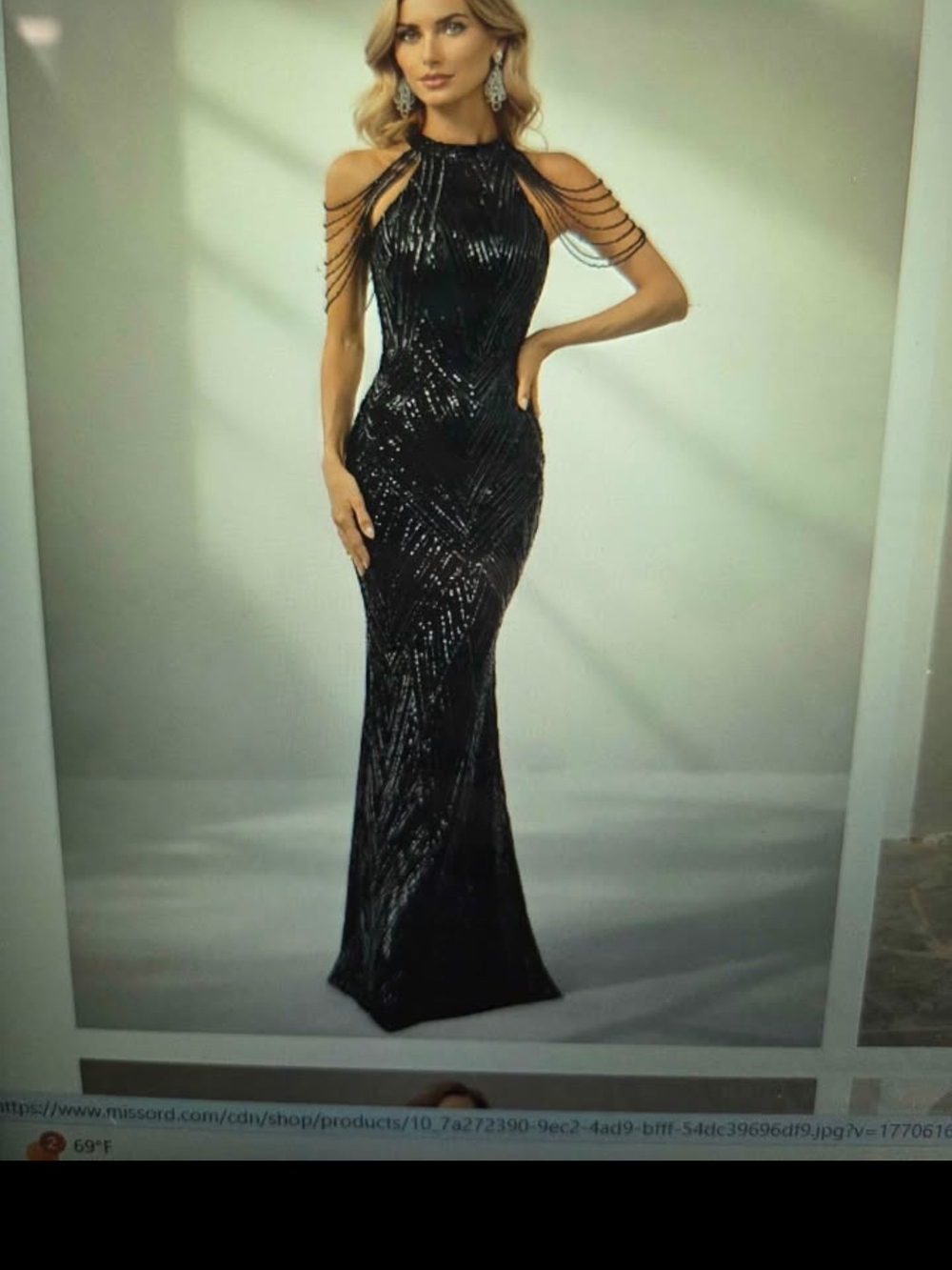 Elegant Black Sequin Evening Gown with Beaded Shoulder Straps